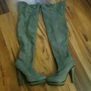 Jennifer Lopez thigh high gray boots 9 1/2 NEW